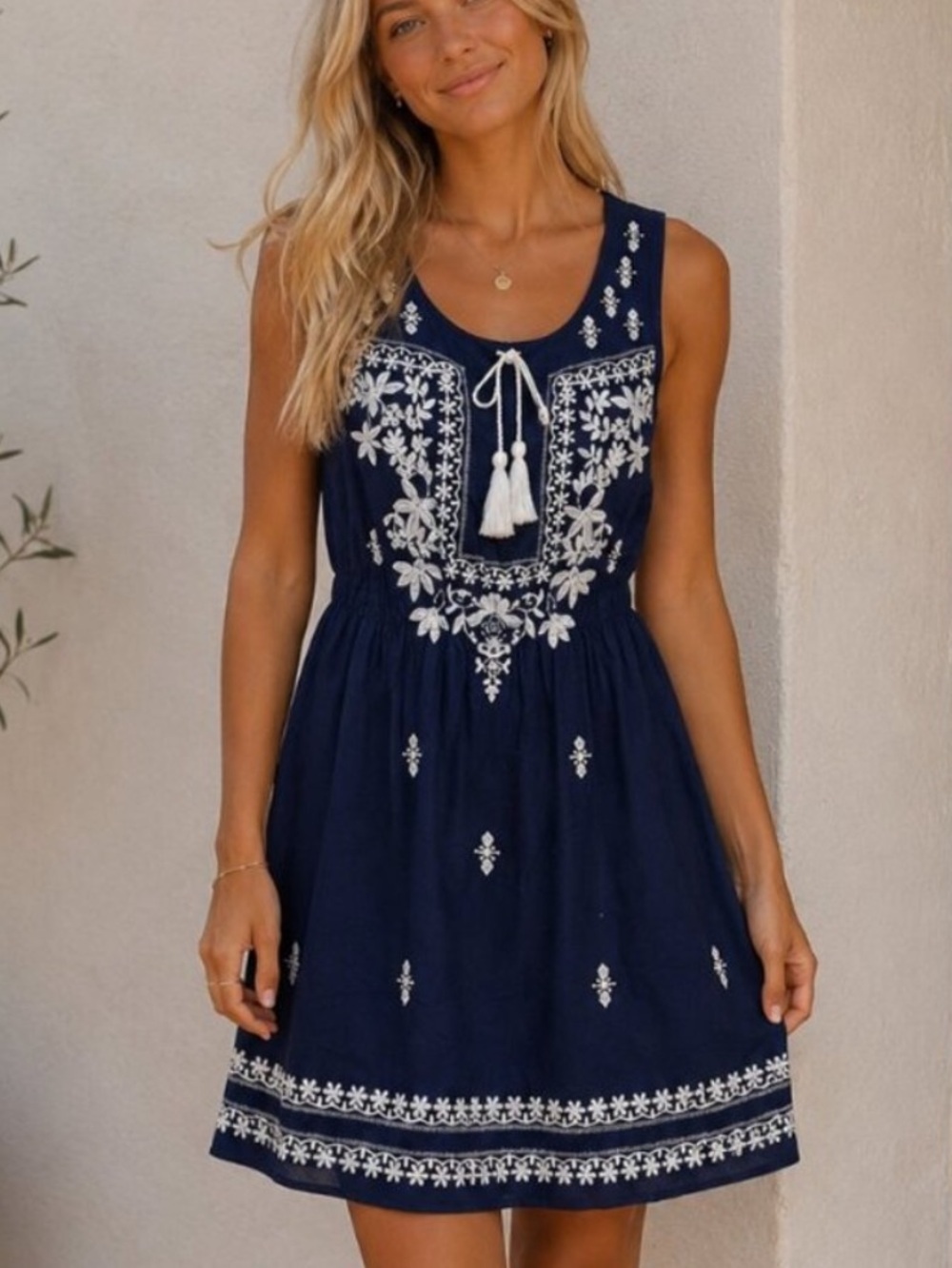 Abercrombie & Fitch Navy Floral Embroidery Sleeveless Mini Dress XS 8224
